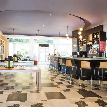 מלון Novotel Centre Compans Caffarelli